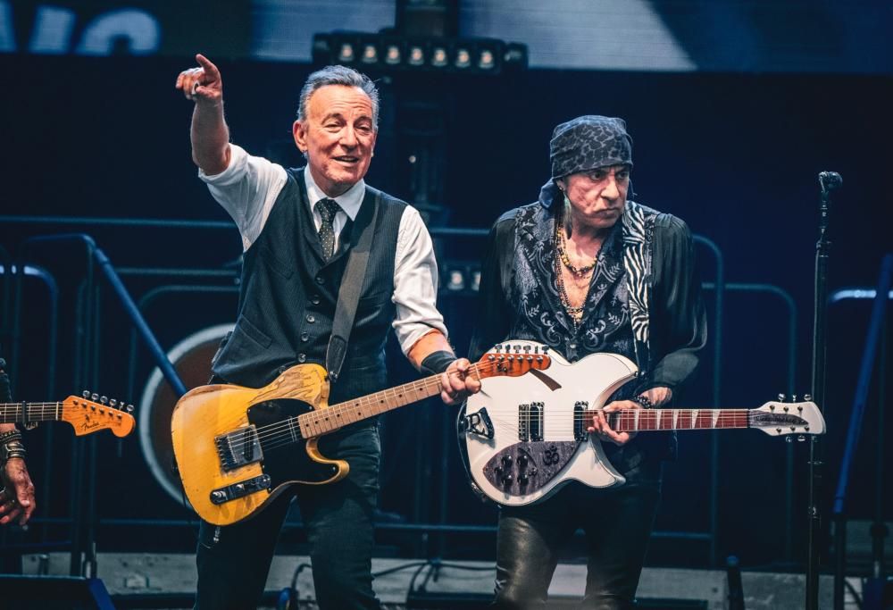 Bruce Springsteen: guarda le foto più belle e la scaletta del concerto a Milano 3 luglio 2025