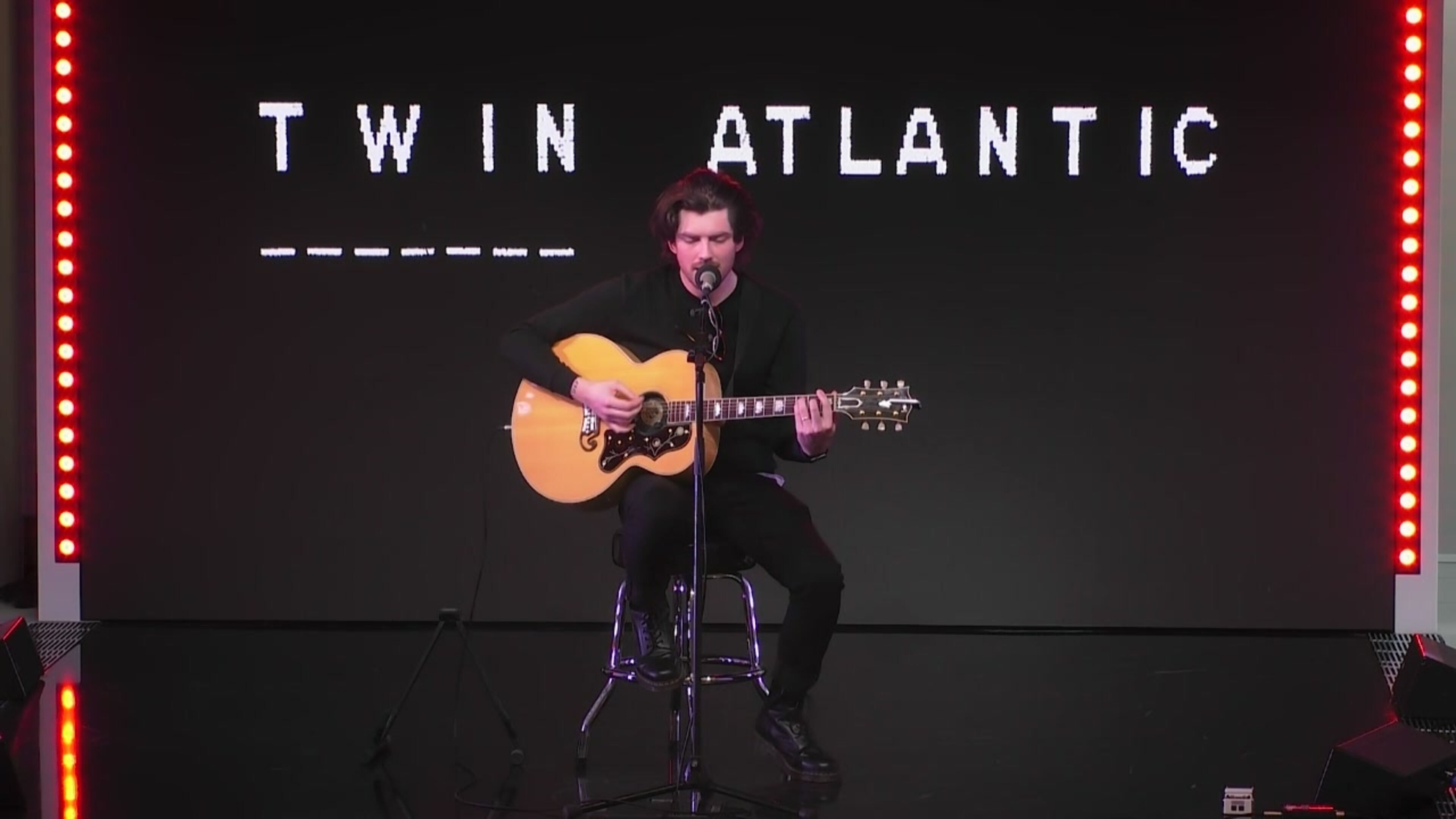 Twin Atlantic: guarda l'esibizione di Barcelona acustica sul palco di Virgin Radio